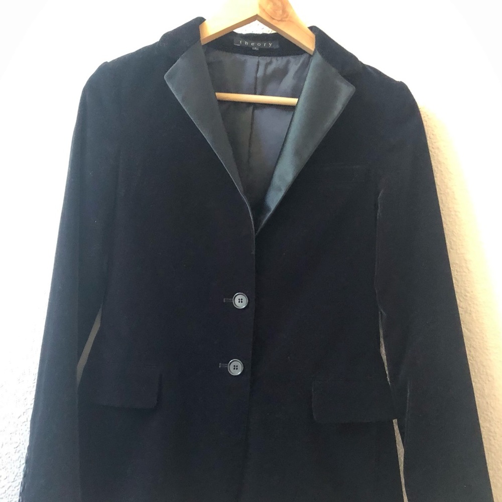 THEORY size 4 Velvet Satin tuxedo jacket